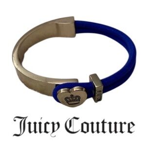 Juicy Couture Blue Stretch Bracelet with Crown Heart Logo: Unique Toggle Clasp